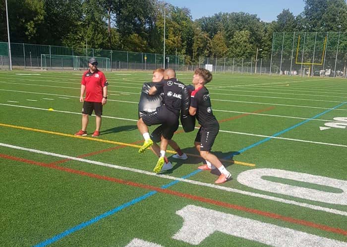Die U19 des VfB Stuttgart trainiert mit Martin Hanselmann